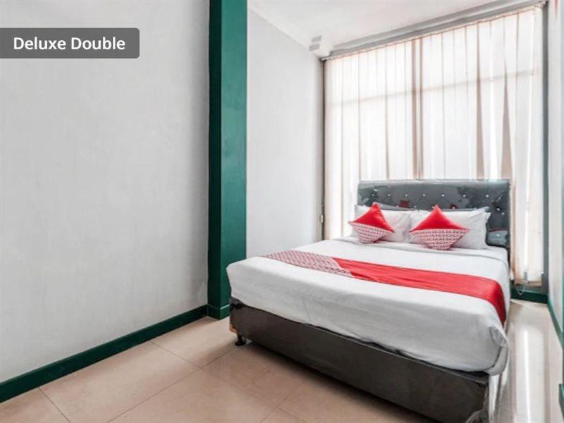 Puspita Homestay Mitra Reddoorz Bekasi Kültér fotó